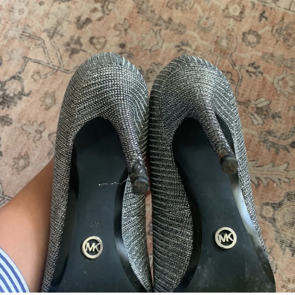 MICHAEL KORS SILVER PARTY PUMPS SIZE 8